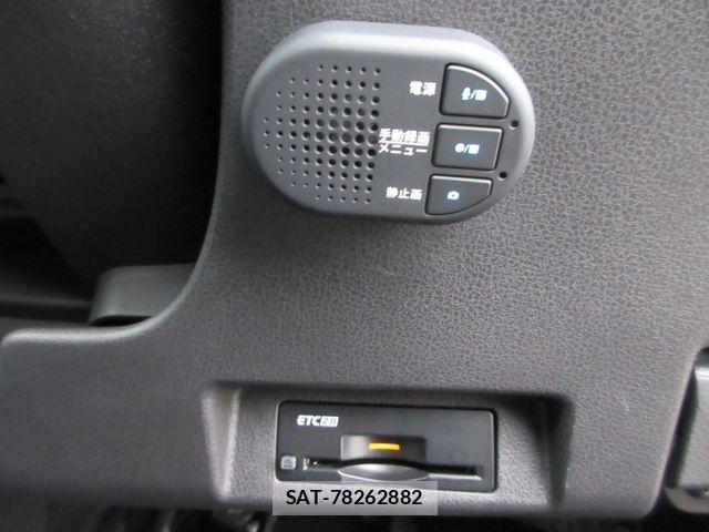 Nissan LEAF 2021-10 2002178-4