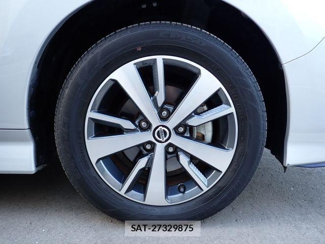 Nissan LEAF 2020-06 2668299-17