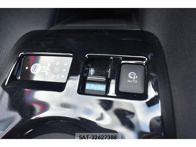Nissan LEAF 2017-12 3421716-14