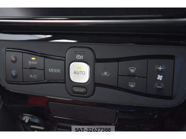 Nissan LEAF 2017-12 3421716-17