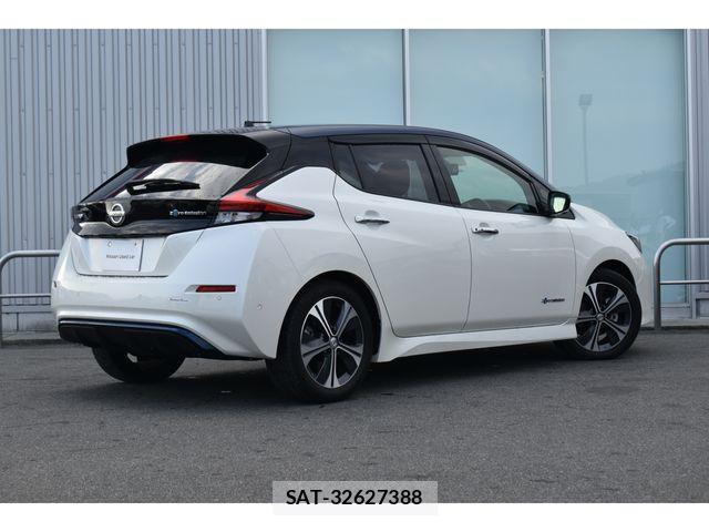 Nissan LEAF 2017-12 3421716-1