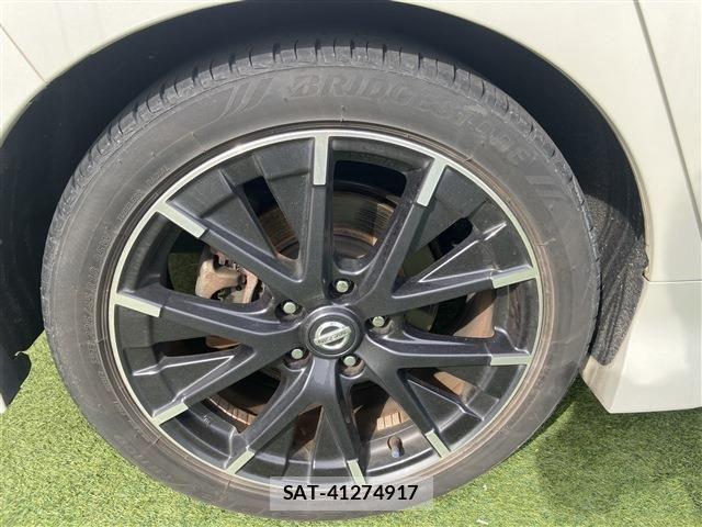 Nissan LEAF 2018-10 4110093-8