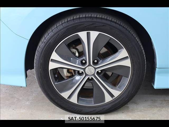 Nissan LEAF 2018-08 4371436-13