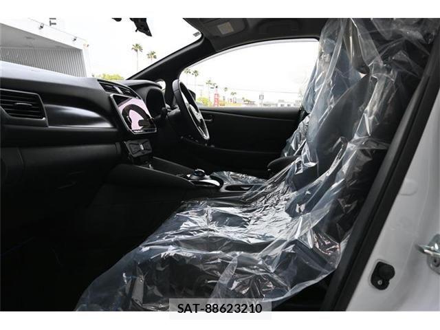 Nissan LEAF 2025-01 6002708-11