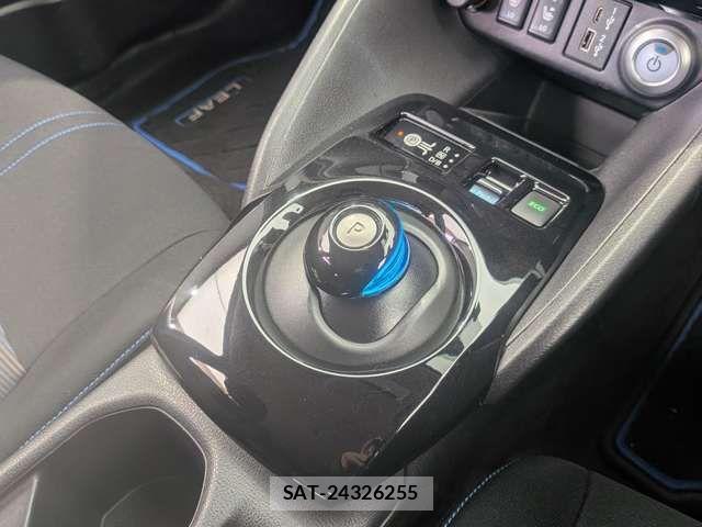 Nissan LEAF 2021-08 6245014-9
