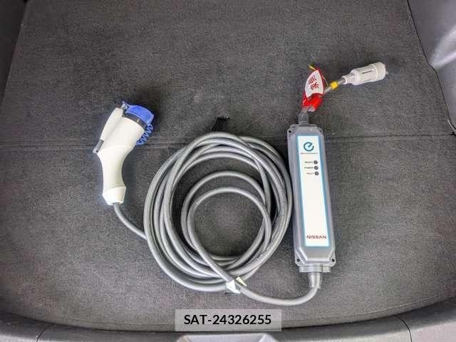 Nissan LEAF 2021-08 6245014-10