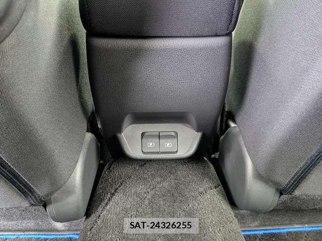 Nissan LEAF 2021-08 6245014-17