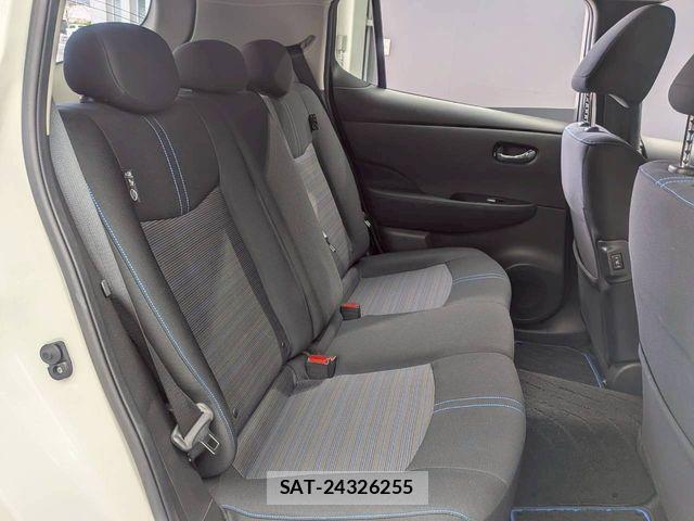 Nissan LEAF 2021-08 6245014-20