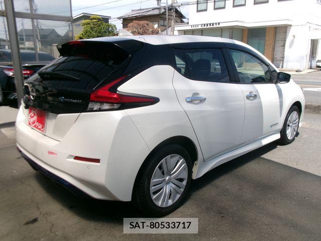 Nissan LEAF 2022-04 6499191-6