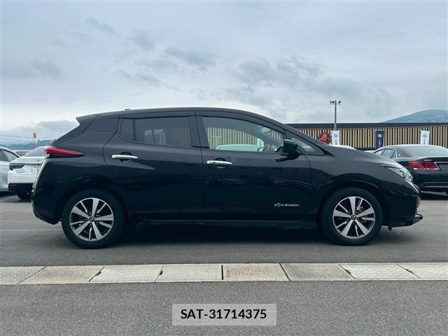 Nissan LEAF 2021-07 6676604-9