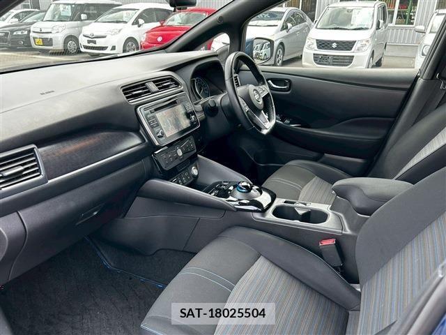 Nissan LEAF 2019-02 6791198-11