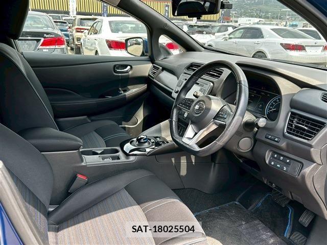 Nissan LEAF 2019-02 6791198-12
