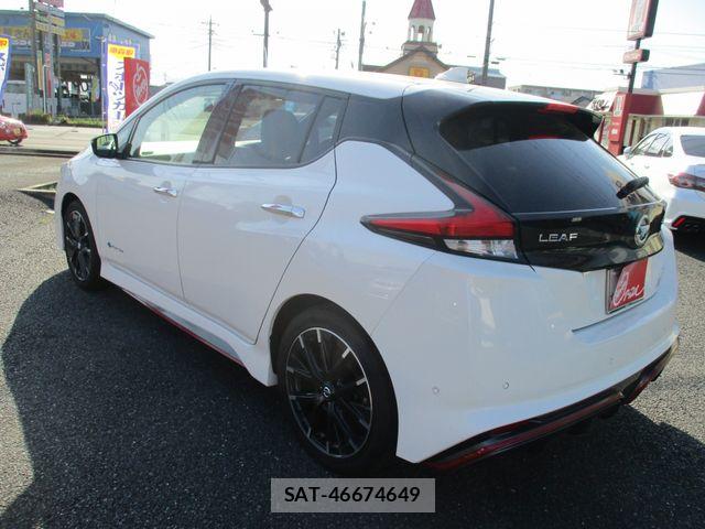 Nissan LEAF 2020-10 6815636-9