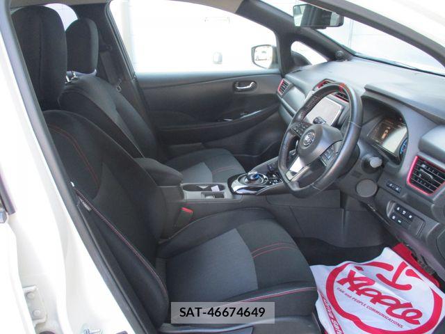 Nissan LEAF 2020-10 6815636-10