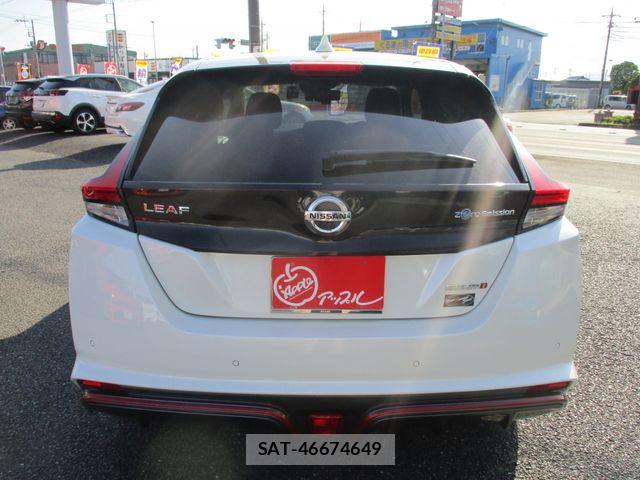 Nissan LEAF 2020-10 6815636-4