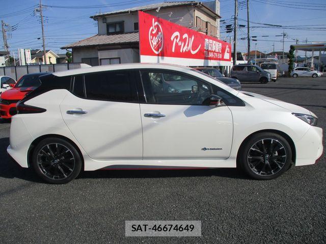 Nissan LEAF 2020-10 6815636-6