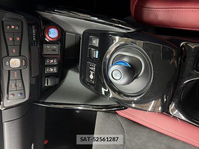 Nissan LEAF 2021-10 6907391-13
