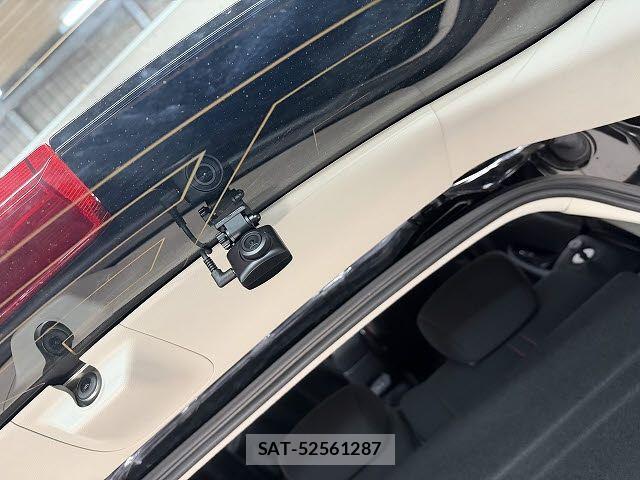 Nissan LEAF 2021-10 6907391-18