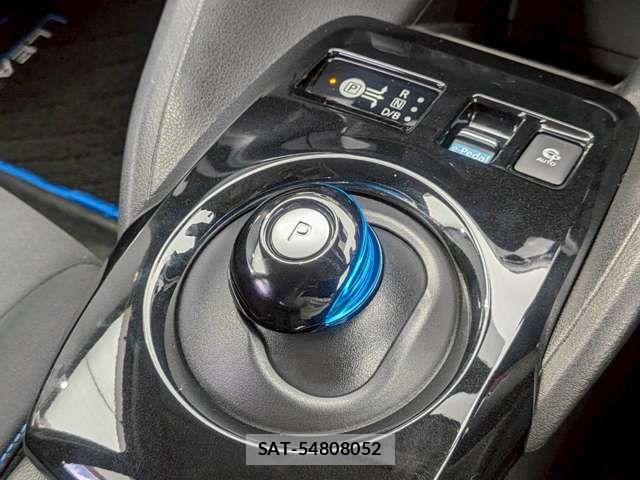 Nissan LEAF 2019-06 6907396-11