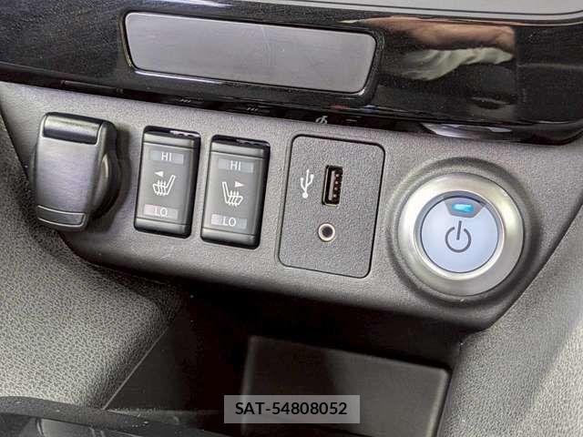 Nissan LEAF 2019-06 6907396-12