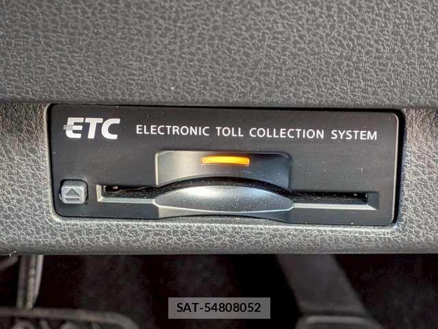 Nissan LEAF 2019-06 6907396-15