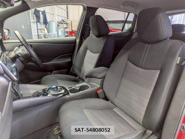 Nissan LEAF 2019-06 6907396-19