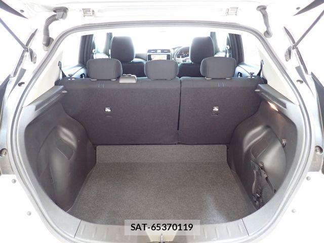 Nissan LEAF 2022-03 6994794-23