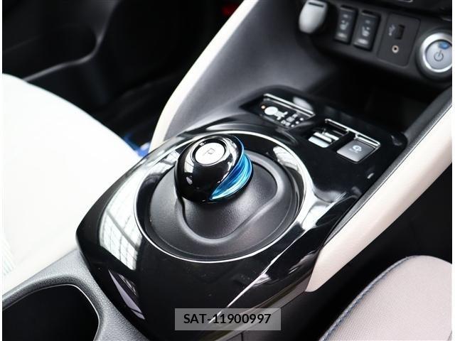 Nissan LEAF 2018-06 6994793-12