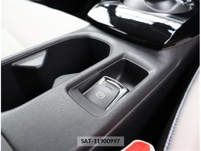 Nissan LEAF 2018-06 6994793-13
