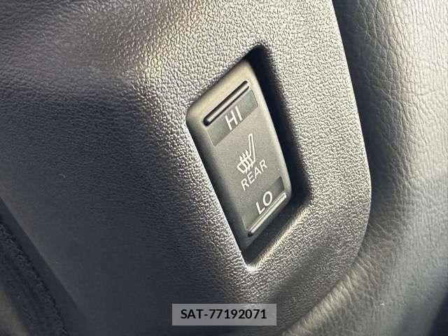 Nissan LEAF 2024-09 7059164-9
