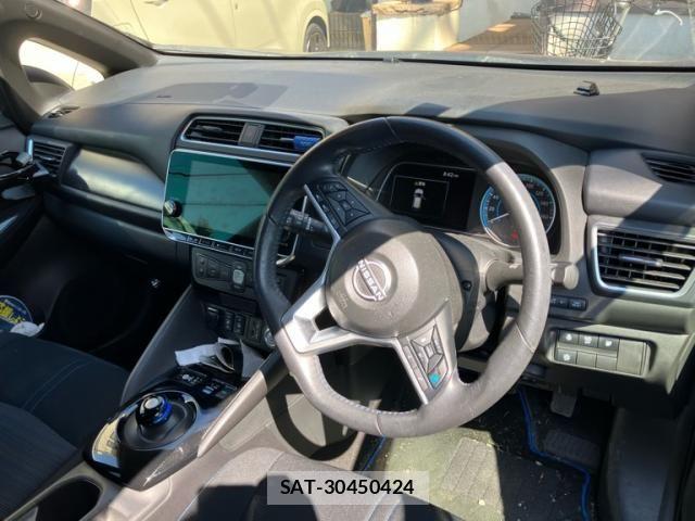 Nissan LEAF 2021-08 7059170-10