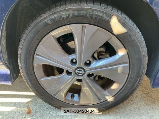 Nissan LEAF 2021-08 7059170-7