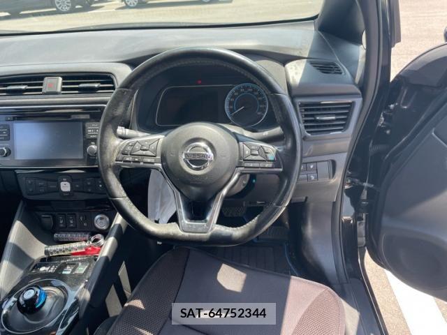 Nissan LEAF 2018-11 7198701-11