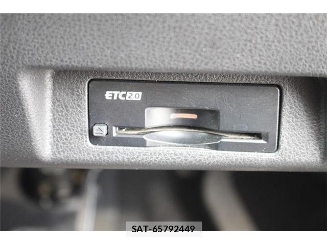 Nissan LEAF 2021-04 7220682-5