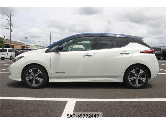 Nissan LEAF 2021-04 7220682-8