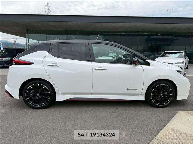 Nissan LEAF 2022-06 7220688-10
