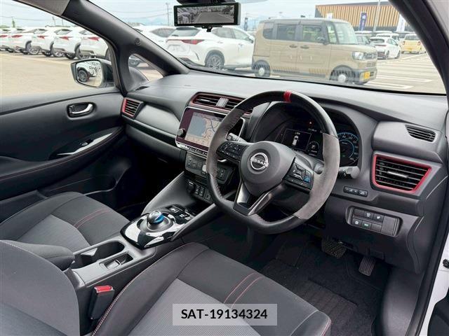 Nissan LEAF 2022-06 7220688-13