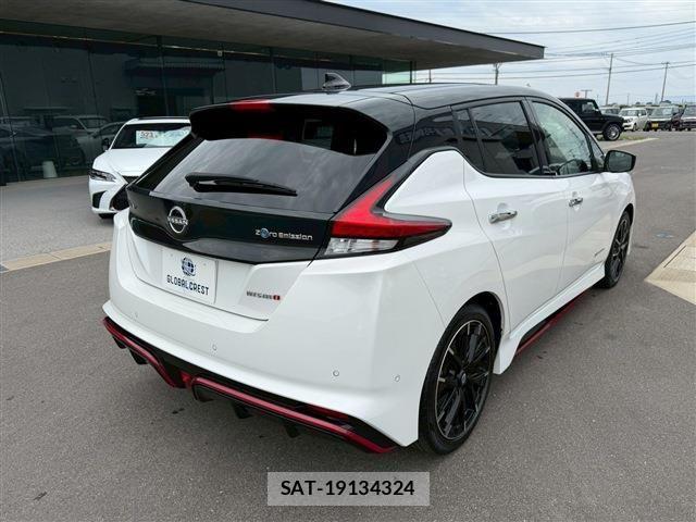 Nissan LEAF 2022-06 7220688-6