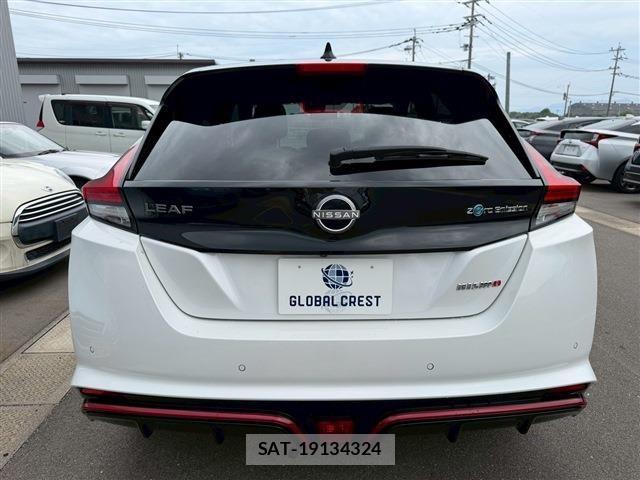 Nissan LEAF 2022-06 7220688-7
