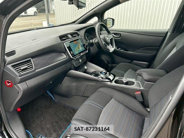 Nissan LEAF 2022-02 7220690-11