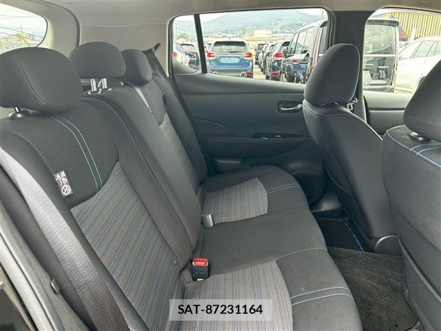 Nissan LEAF 2022-02 7220690-14