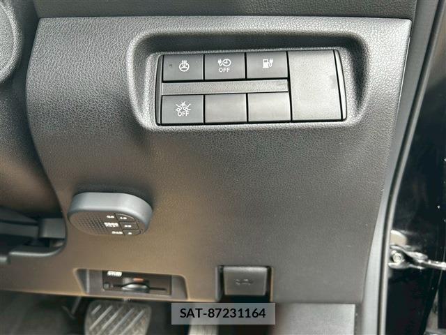 Nissan LEAF 2022-02 7220690-23