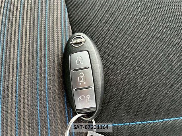 Nissan LEAF 2022-02 7220690-26
