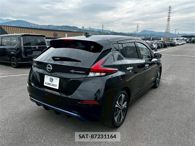Nissan LEAF 2022-02 7220690-5