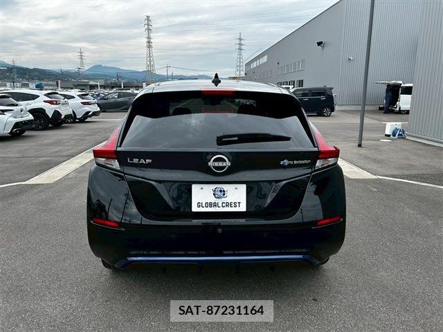 Nissan LEAF 2022-02 7220690-6