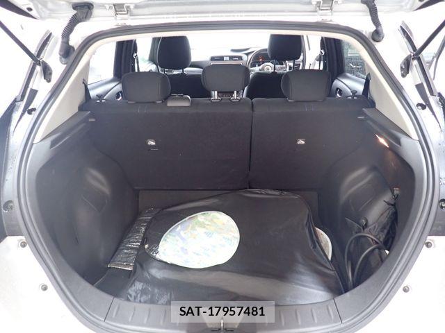Nissan LEAF 2018-11 7220686-23