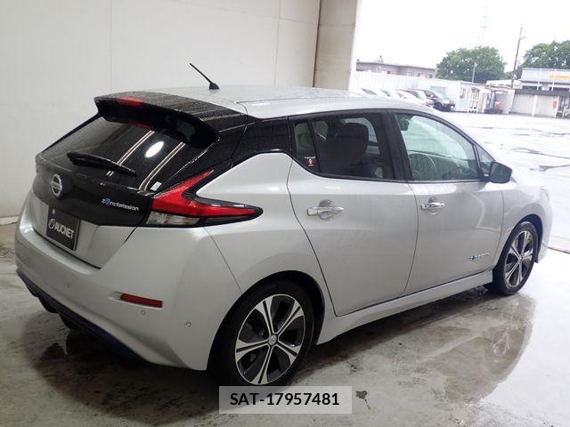 Nissan LEAF 2018-11 7220686-7