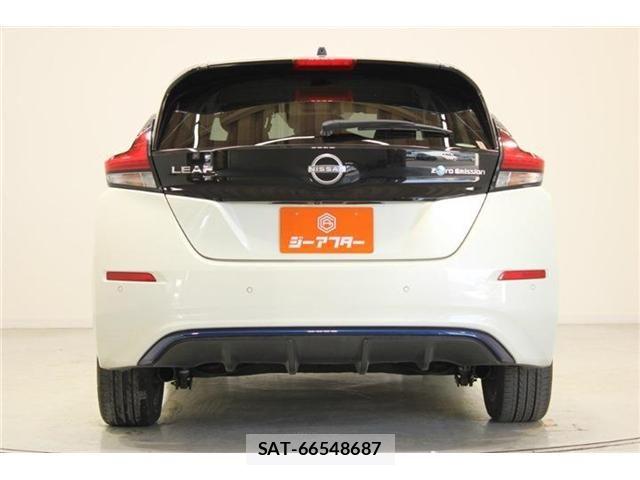 Nissan LEAF 2021-08 7220687-11