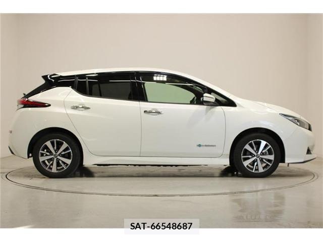 Nissan LEAF 2021-08 7220687-13