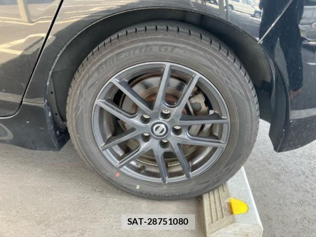 Nissan LEAF 2018-01 7220681-11